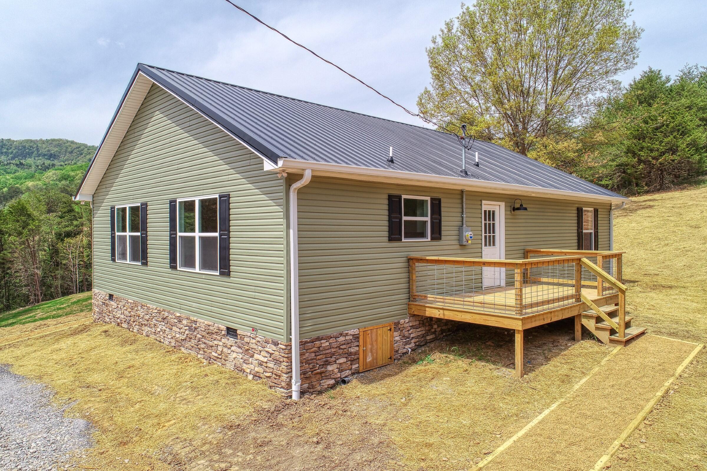 204 Foster Road Rogersville, TN 37857 - Photo 7 of 72 Webb. 204 Foster Rd. Rog FULL RESa (7 o