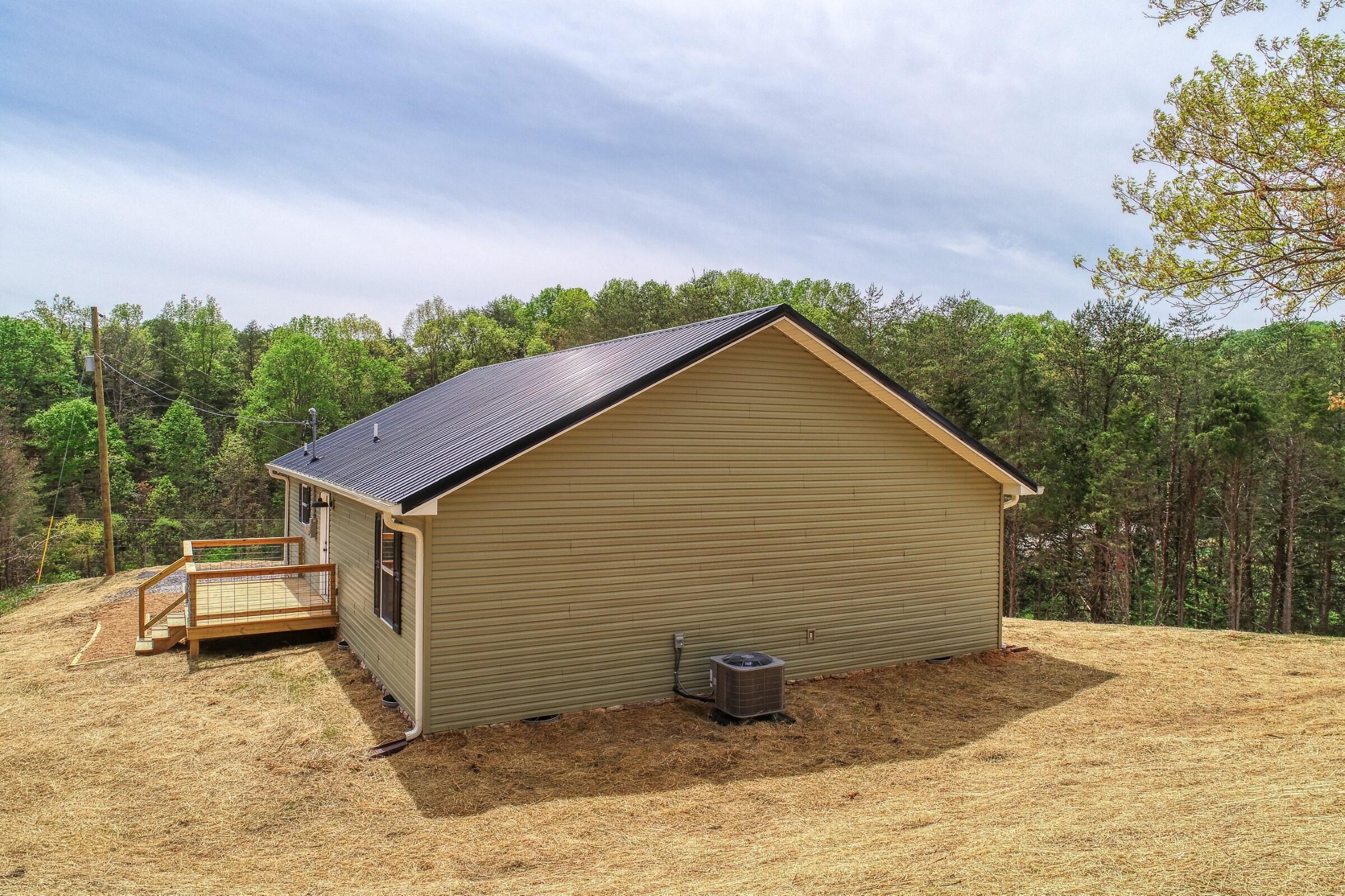 204 Foster Road Rogersville, TN 37857 - Photo 9 of 72 Webb. 204 Foster Rd. Rog FULL RESa (9 o