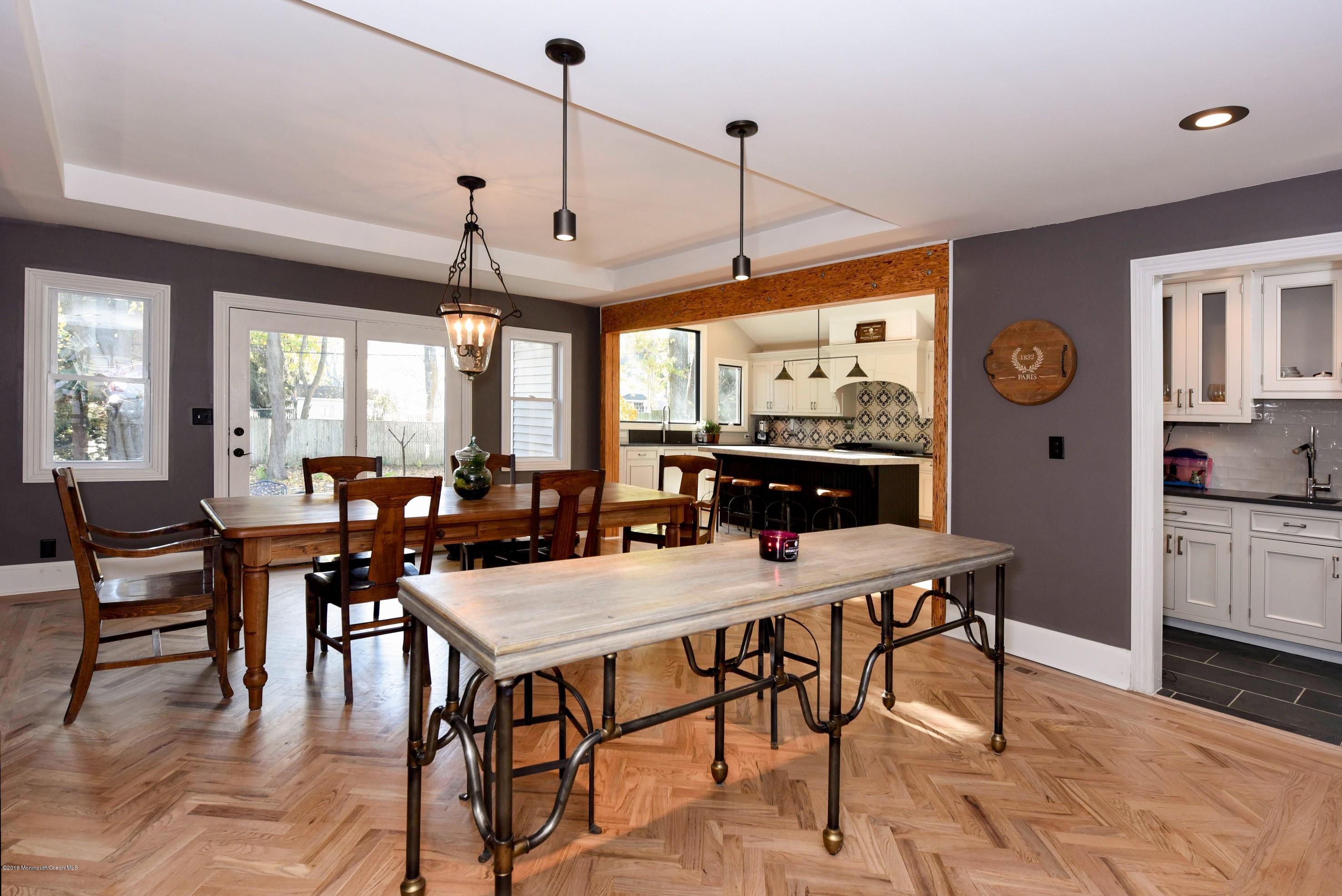 9 Robin Road Rumson, NJ 07760 - Photo 3 of 22 Foyer Facing Dining/Kitchen