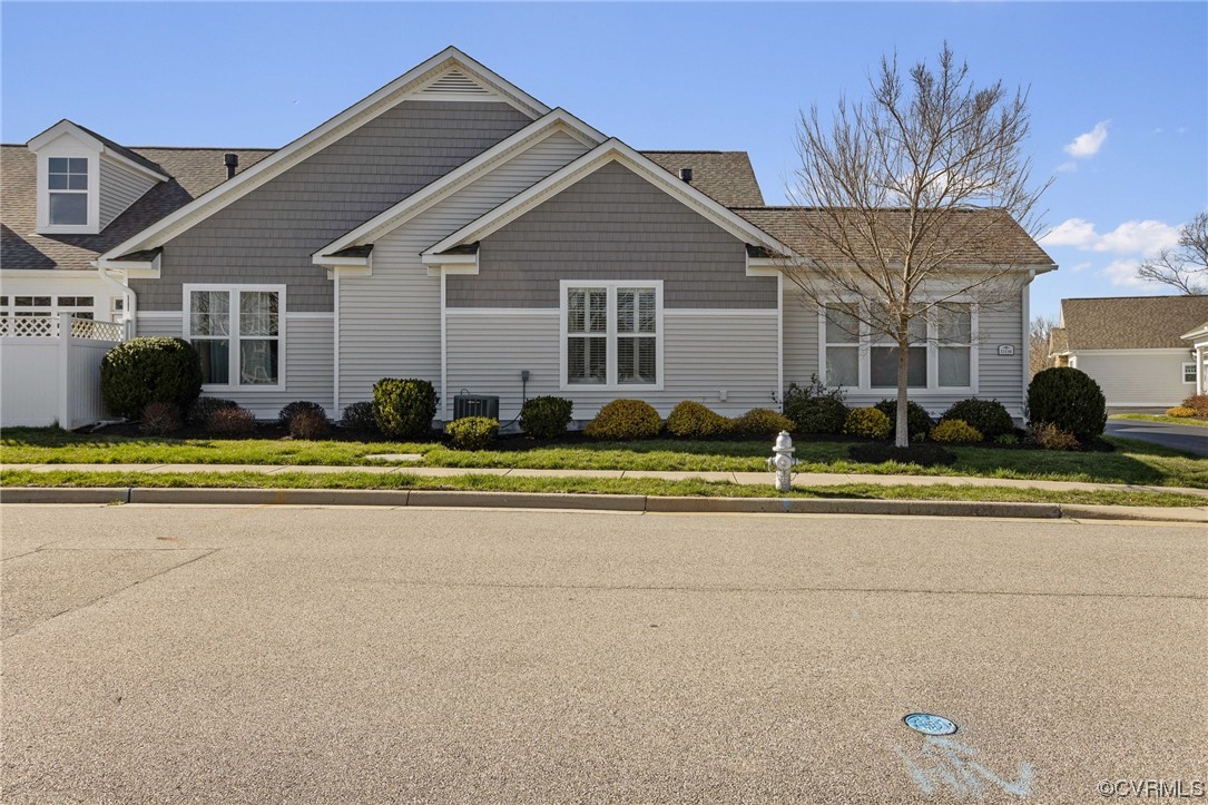 12136 Blossom Point Road Chester, VA 23831 - Photo 3 of 41 Gallery Image 3