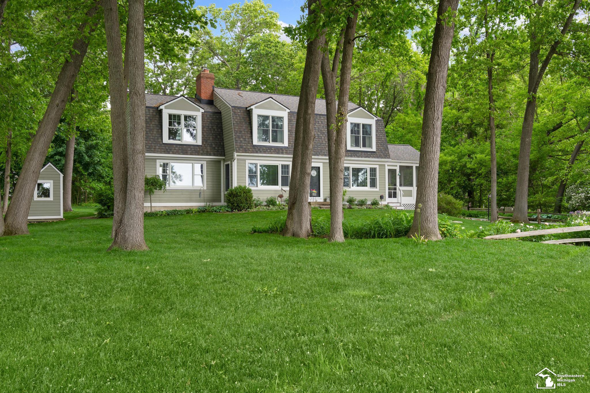6119 Cowell Road Brighton, MI 48116 - Photo 4 of 99 50177431-71a997f8-bf89-4326-9e9e-c0058fb30c06.JPG