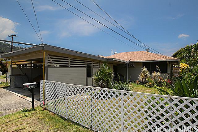 2333 Booth Road Honolulu, HI 96813 - Photo 1 of 1 a house view with a garden space
