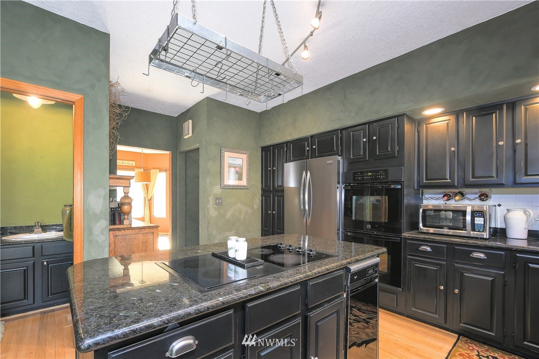 141 Sunny Basin Road Castle Rock, WA 98611 - Photo 14 of 40 Gallery Image 14