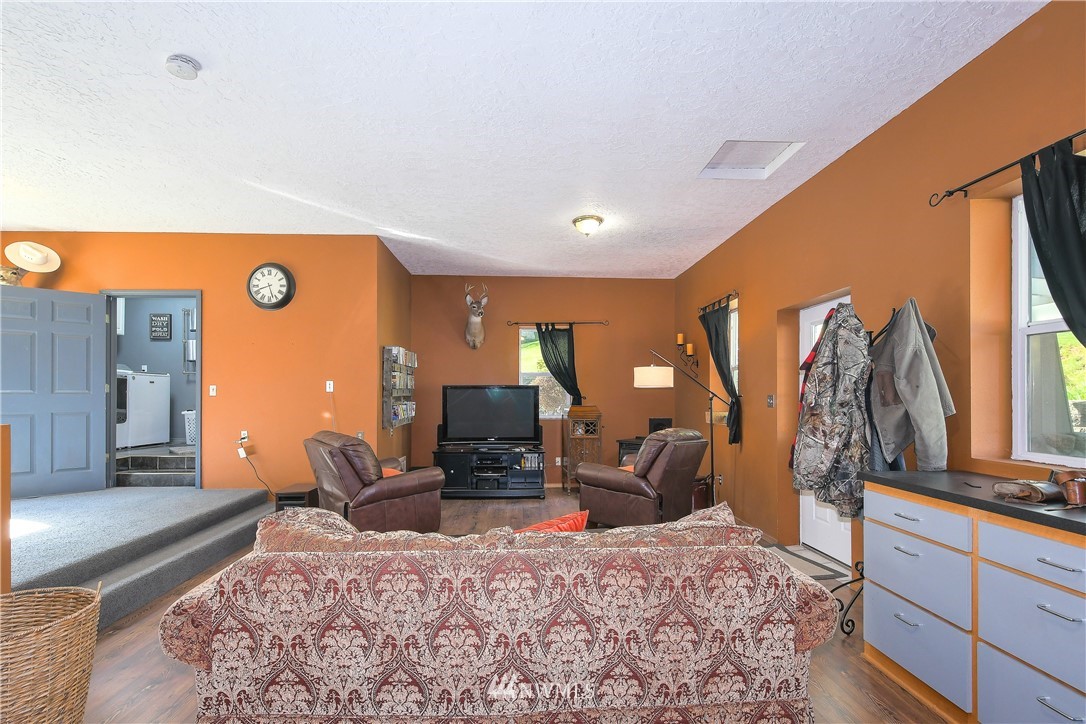 141 Sunny Basin Road Castle Rock, WA 98611 - Photo 17 of 40 Gallery Image 17