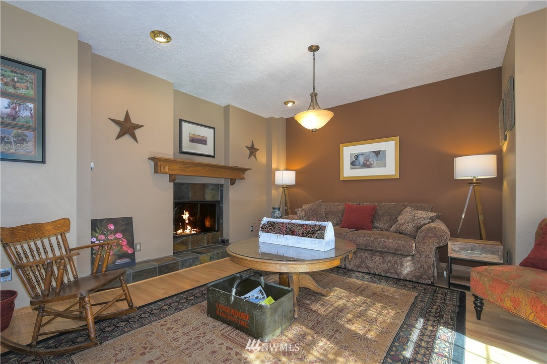 141 Sunny Basin Road Castle Rock, WA 98611 - Photo 5 of 40 Gallery Image 5