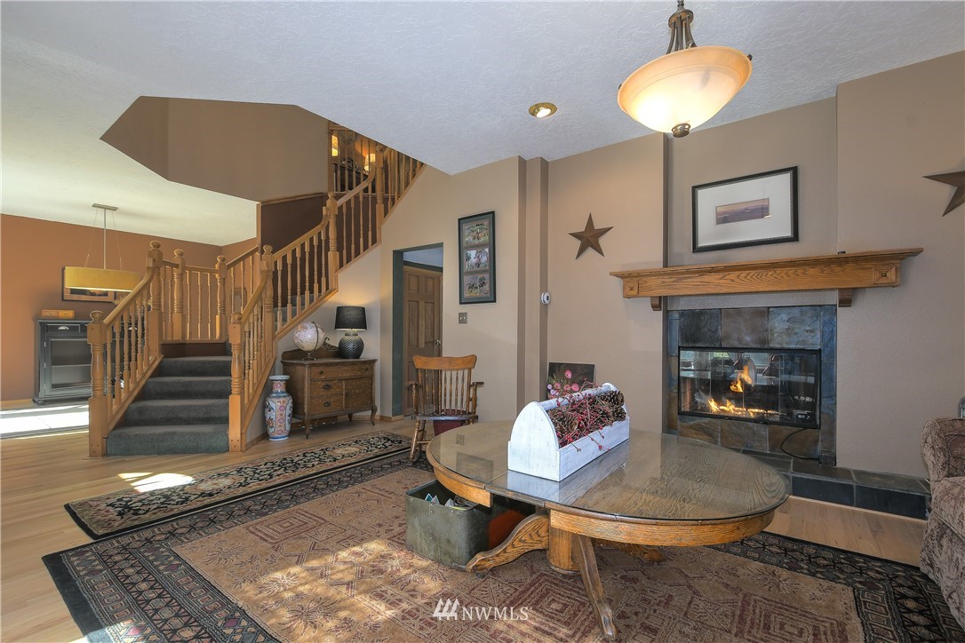 141 Sunny Basin Road Castle Rock, WA 98611 - Photo 7 of 40 Gallery Image 7