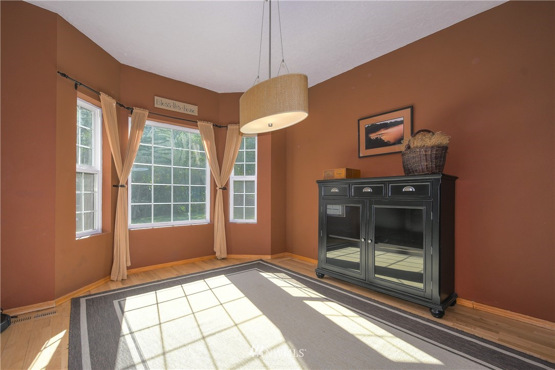 141 Sunny Basin Road Castle Rock, WA 98611 - Photo 8 of 40 Gallery Image 8
