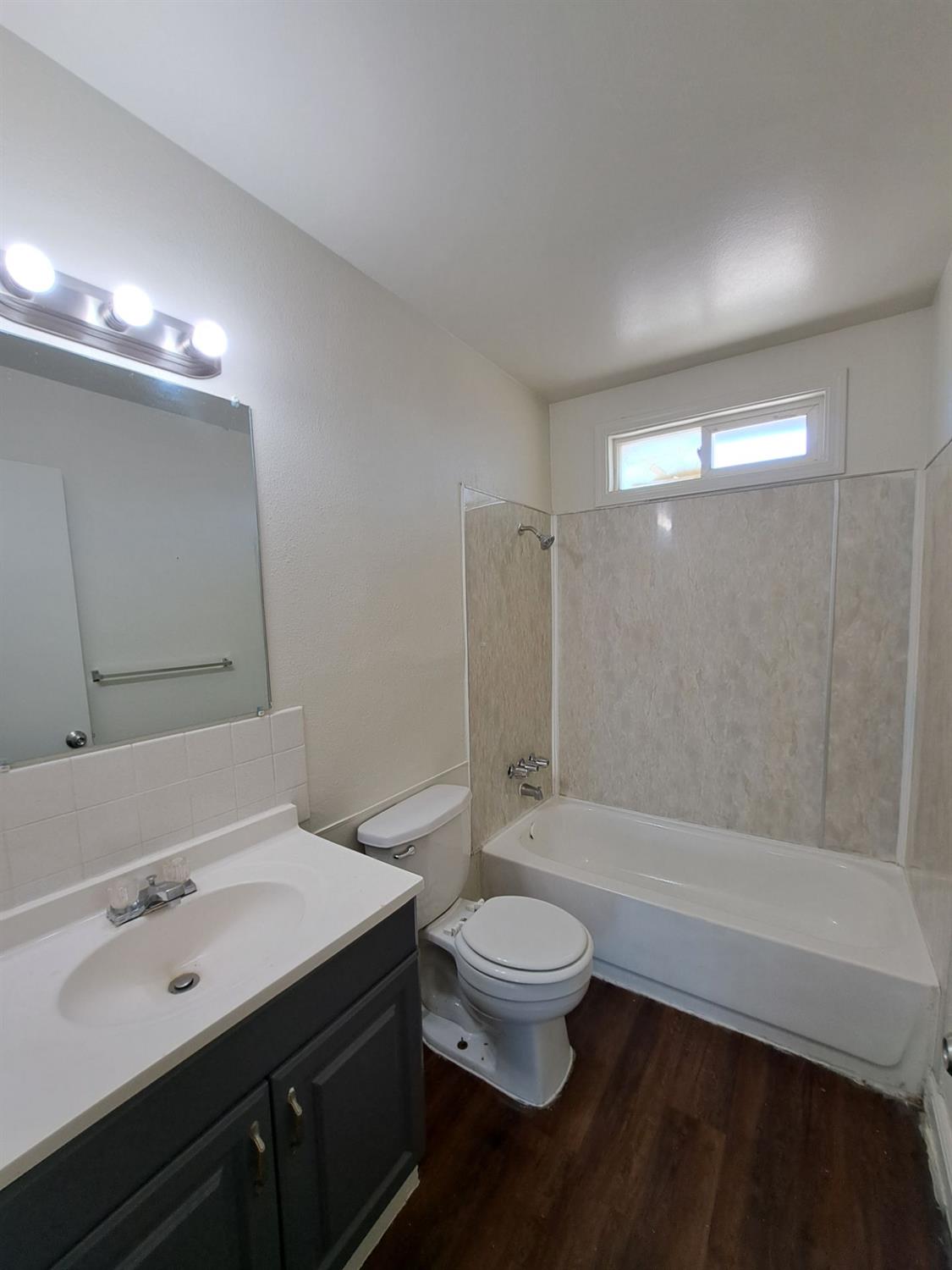 441 South Dearing Avenue Fresno, CA 93702 - Photo 6 of 9