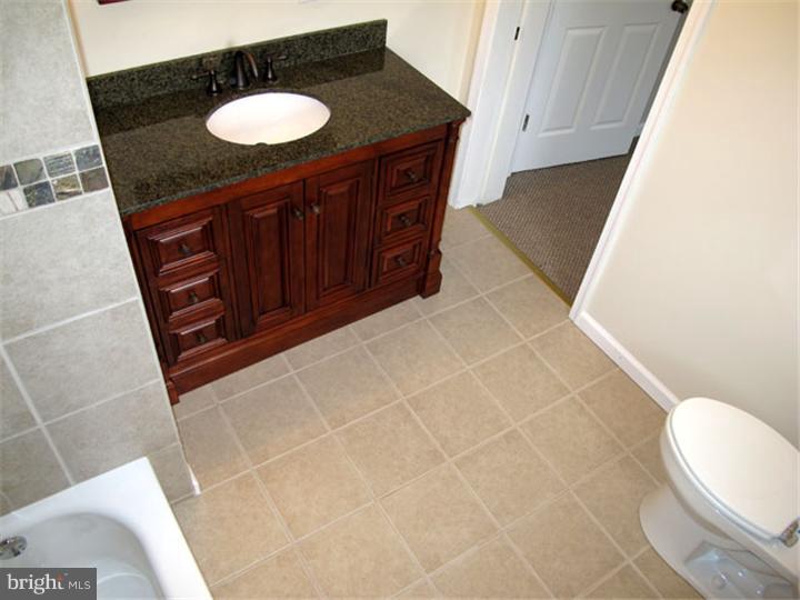 6944 Cresheim Road Philadelphia, PA 19119 - Photo 11 of 24 Master Bathroom