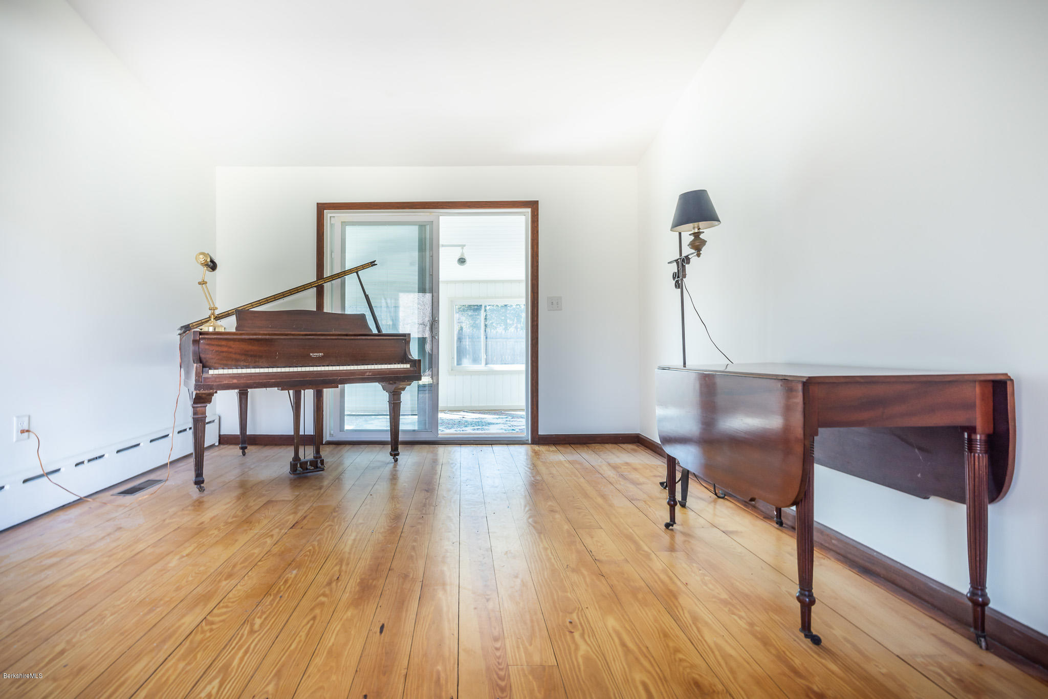 64 Kellogg Road Sheffield, MA 01257 - Photo 15 of 32 Family Room