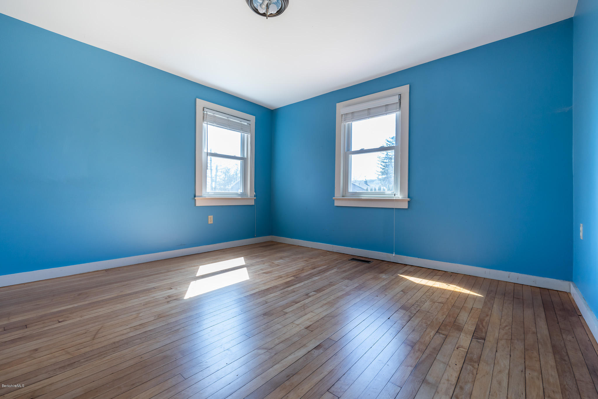 64 Kellogg Road Sheffield, MA 01257 - Photo 21 of 32 Guest Room