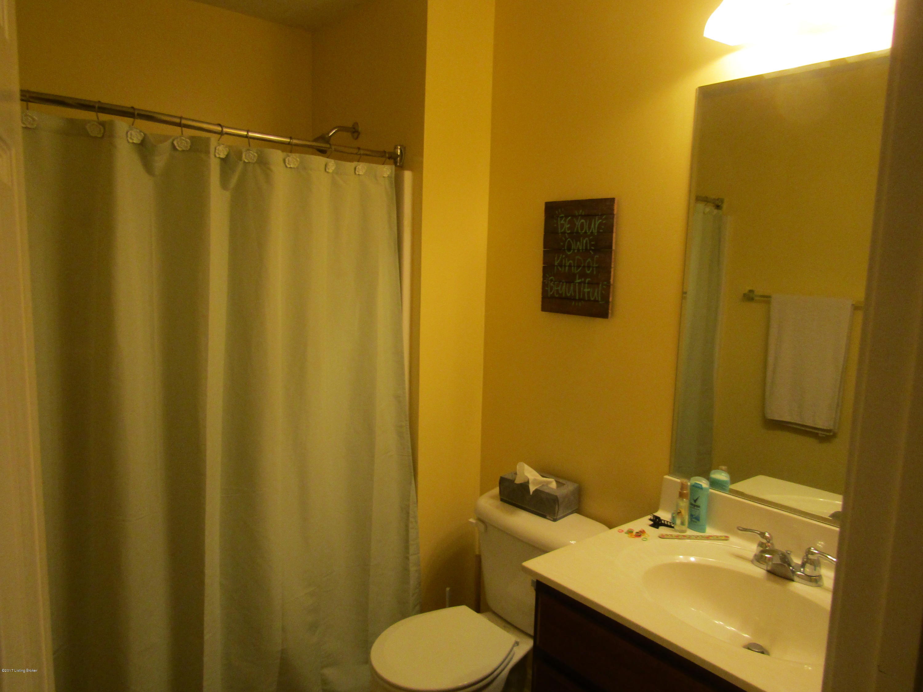 6919 Fernview Road Louisville, KY 40291 - Photo 16 of 16 IMG_0104
