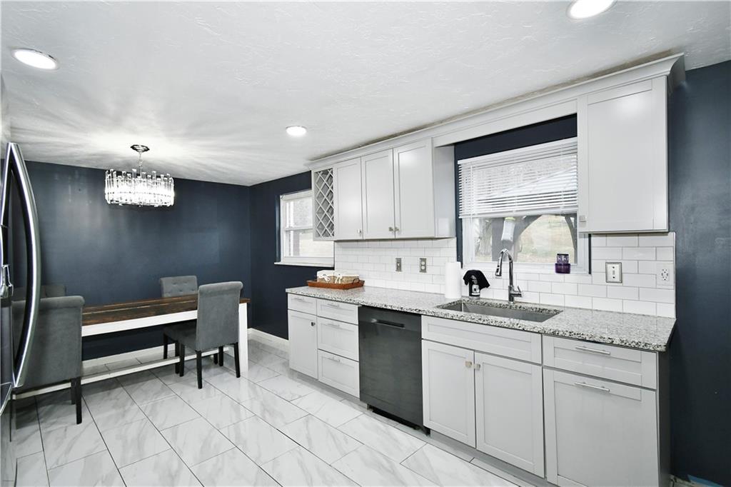 4 Maple Lane Eighty Four, PA 15330 - Photo 8 of 32 Gallery Image 8