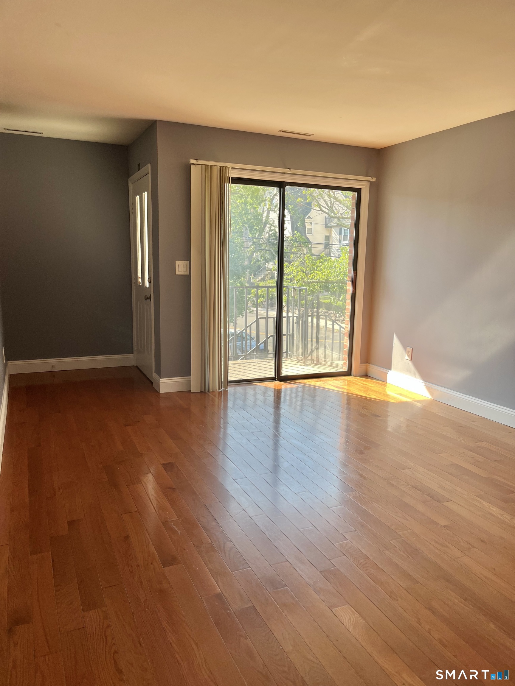1 Valley Road, Unit 101 Stamford, CT 06902 - Photo 3 of 10