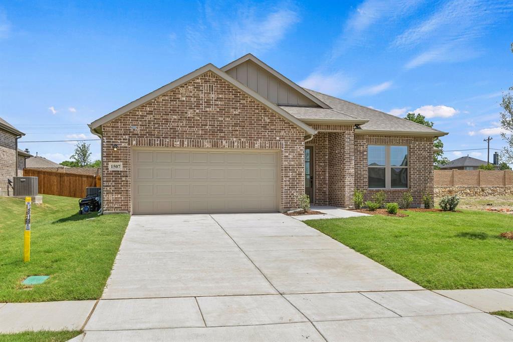 1507 Red Clover Avenue Van Alstyne, TX 75495 - Photo 2 of 32 2-web-or-mls-1507-red-clover-ave