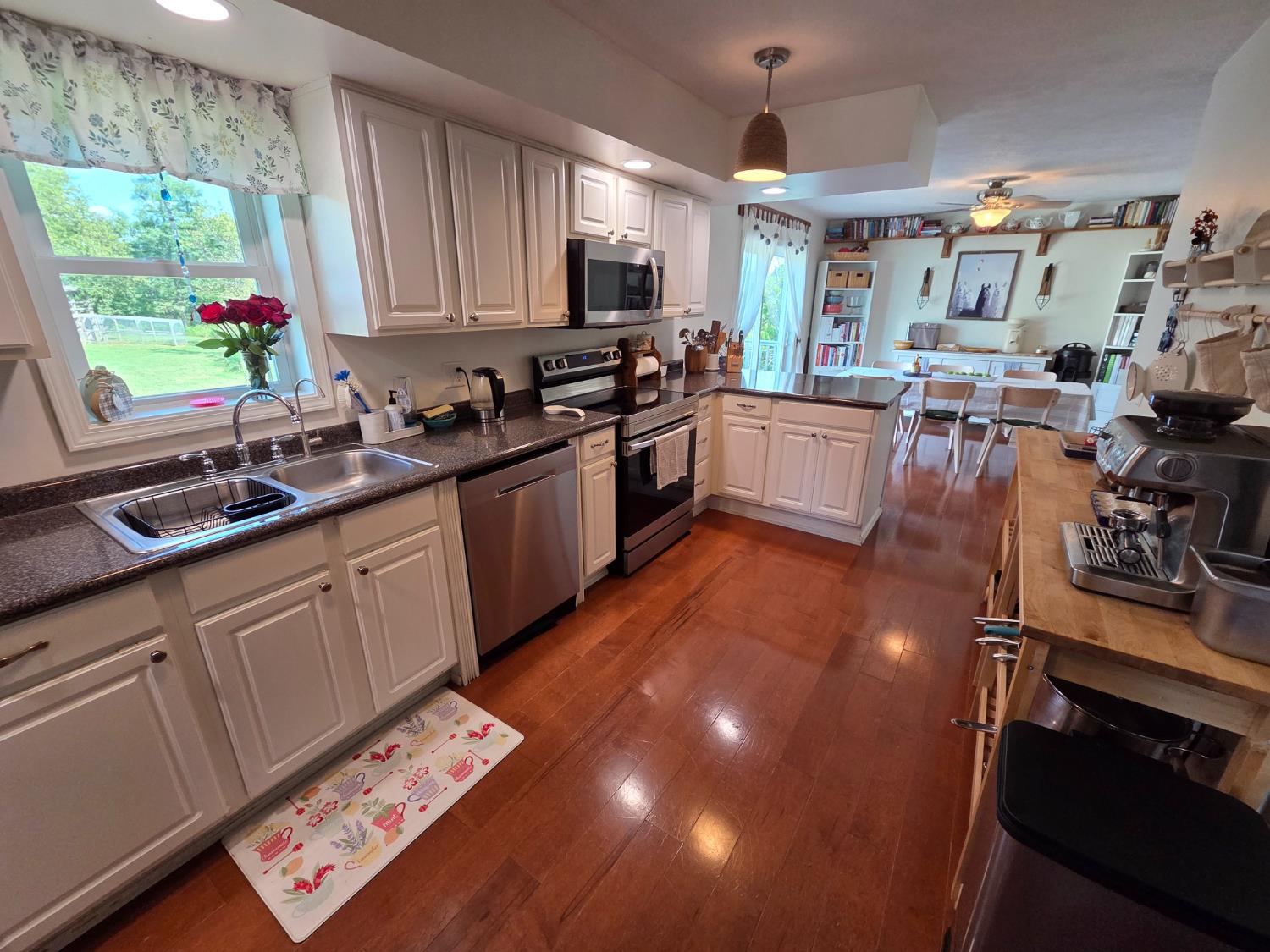 9436 Florence Hill Road Florence, IN 47020 - Photo 2 of 32 Gallery Image 2