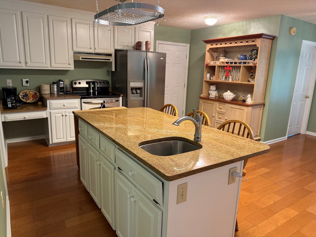 301 South Oak Ridge Drive Enterprise, AL 36330 - Photo 6 of 54