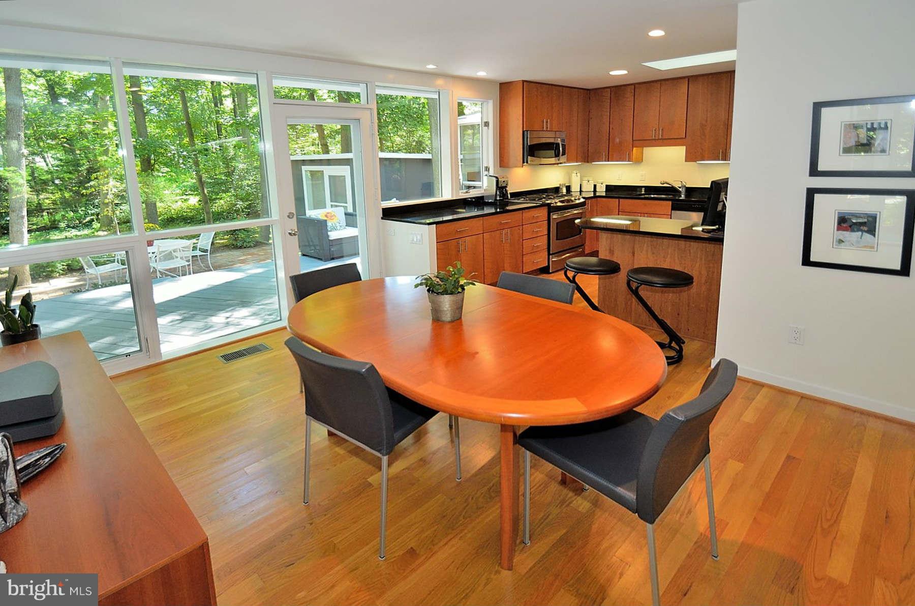 7217 Stafford Road Alexandria, VA 22307 - Photo 3 of 29 Dining Room