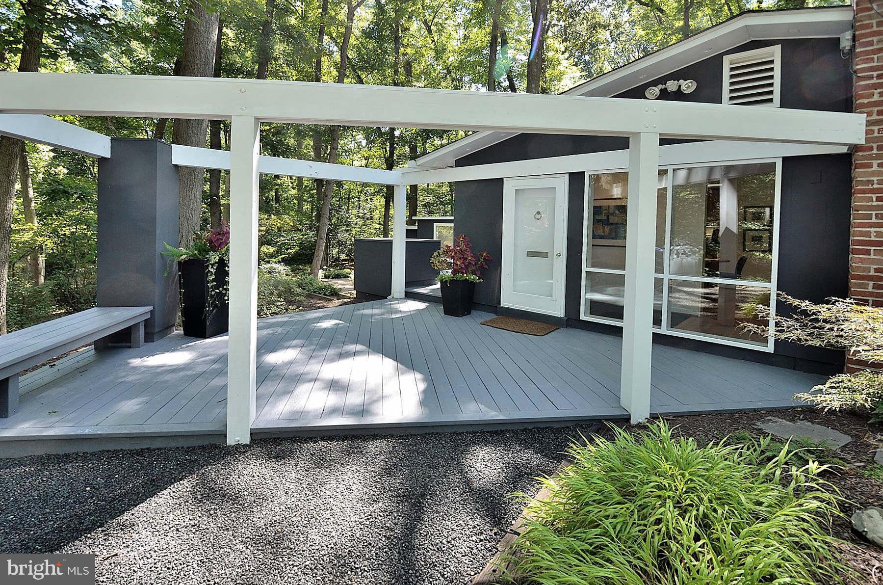 7217 Stafford Road Alexandria, VA 22307 - Photo 25 of 29 Front Deck