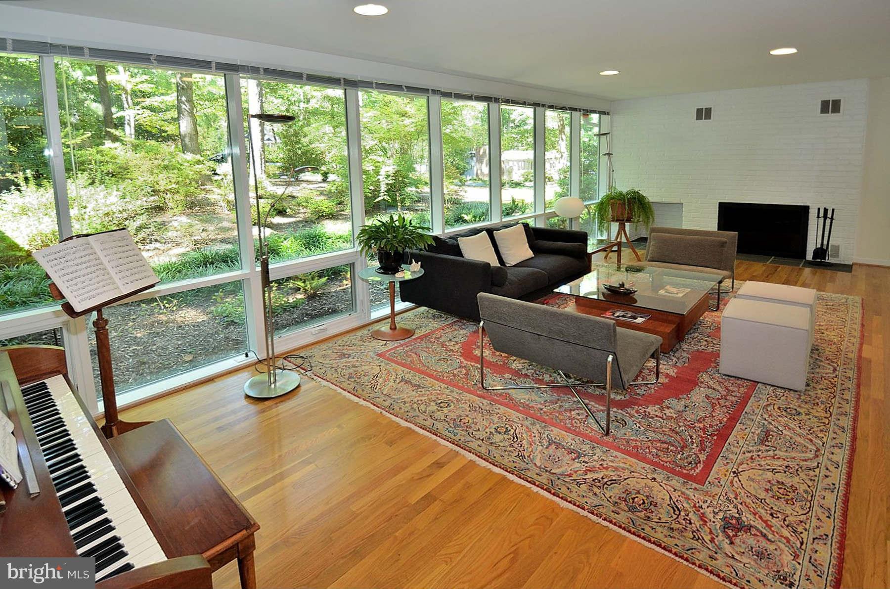 7217 Stafford Road Alexandria, VA 22307 - Photo 8 of 29 Living Room