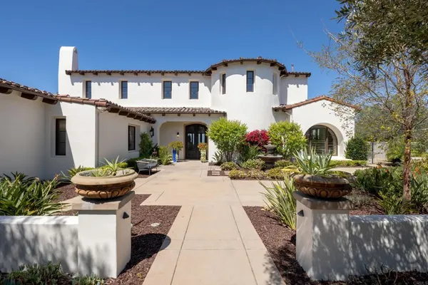 $5,999,000 | 8136 Entrada De Luz East, San Diego, CA 92127