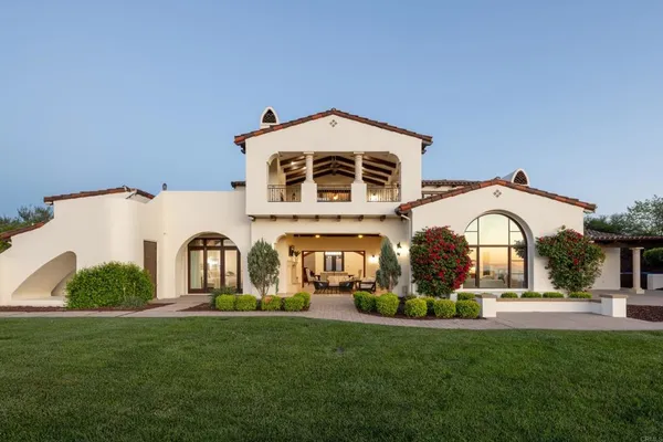 $5,999,000 | 8136 Entrada De Luz East, San Diego, CA 92127