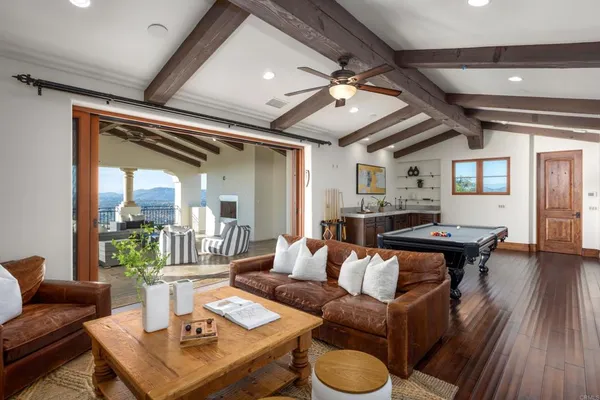 $5,999,000 | 8136 Entrada De Luz East, San Diego, CA 92127