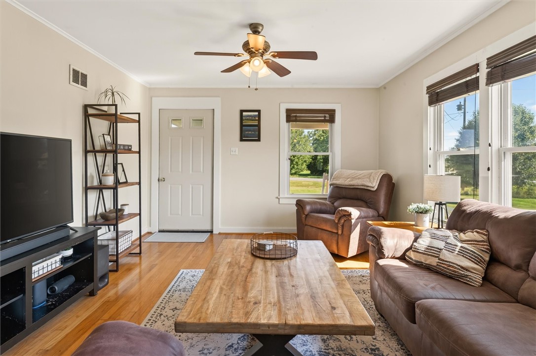 3363 Taylor Road Hopewell, NY 14432 - Photo 5 of 22 Gallery Image 5