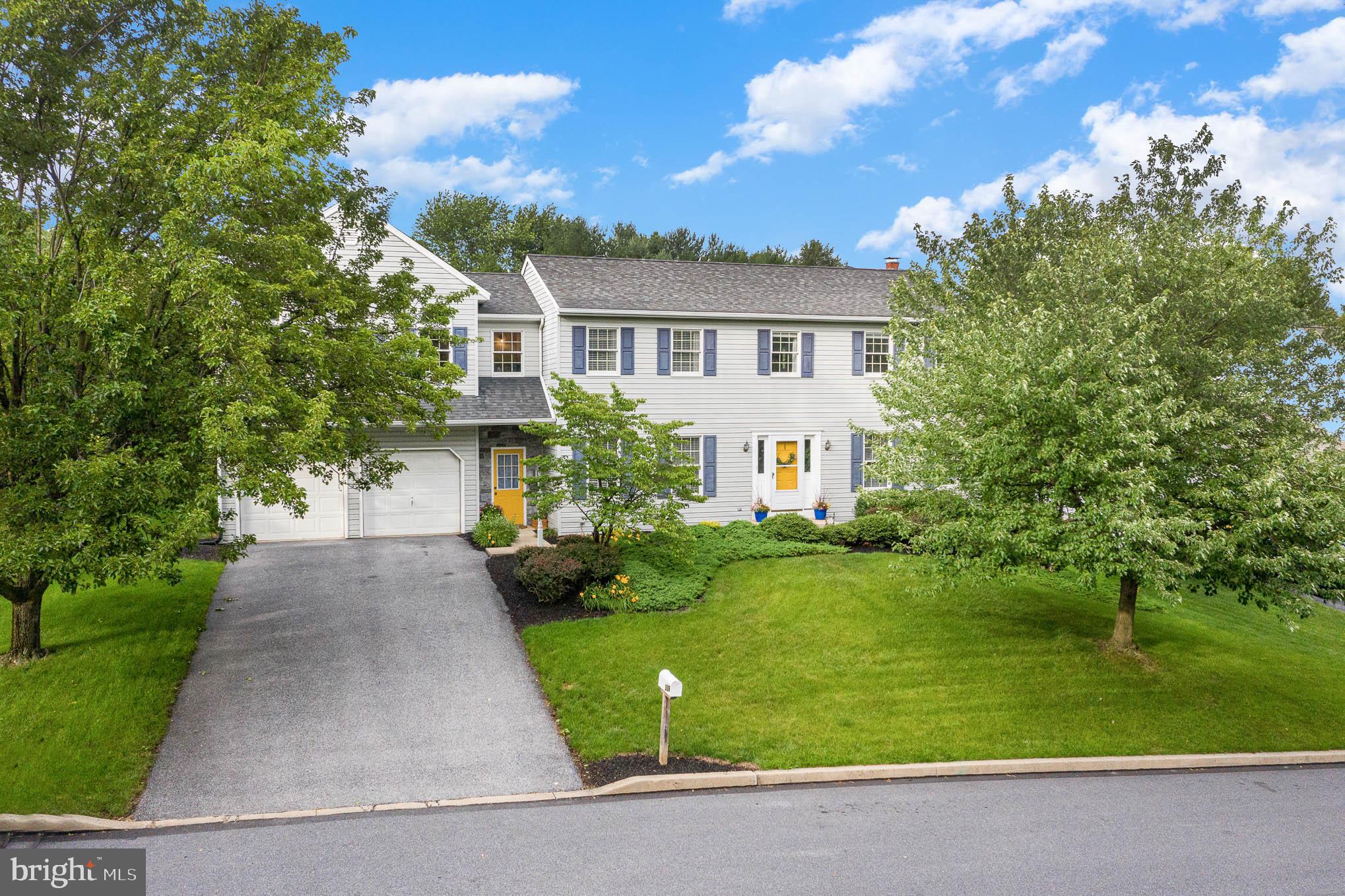 339 Knights Bridge Way Lititz, PA 17543 - Photo 2 of 32