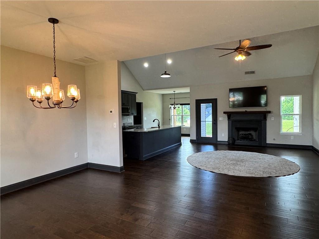 127 Alex Court Calhoun, GA 30701 - Photo 4 of 33