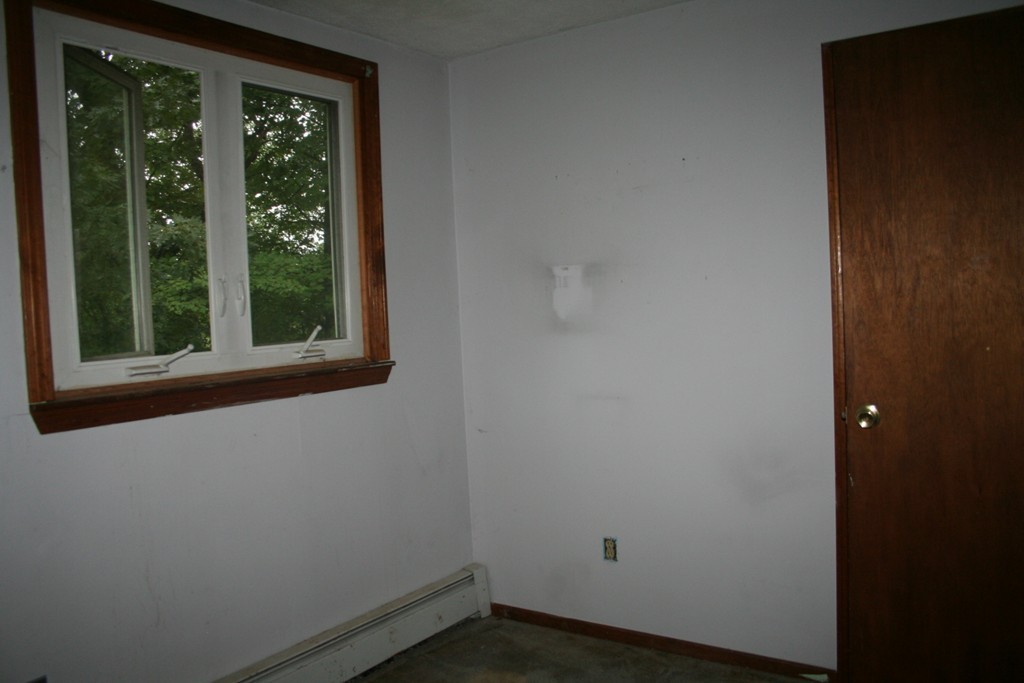 8 Emery Road Townsend, MA 01469 - Photo 15 of 23