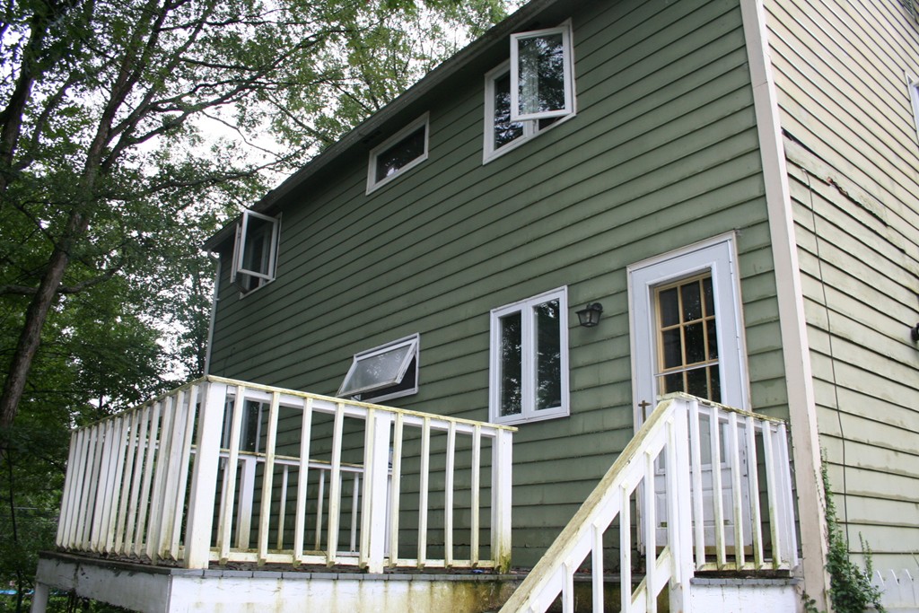 8 Emery Road Townsend, MA 01469 - Photo 3 of 23