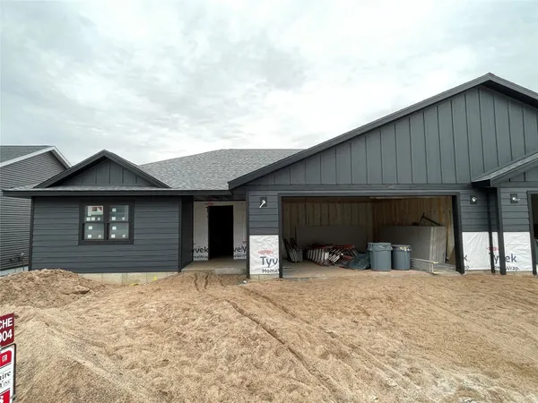 $344,500 | 2813 Patrick John Drive, Eau Claire, WI 54703