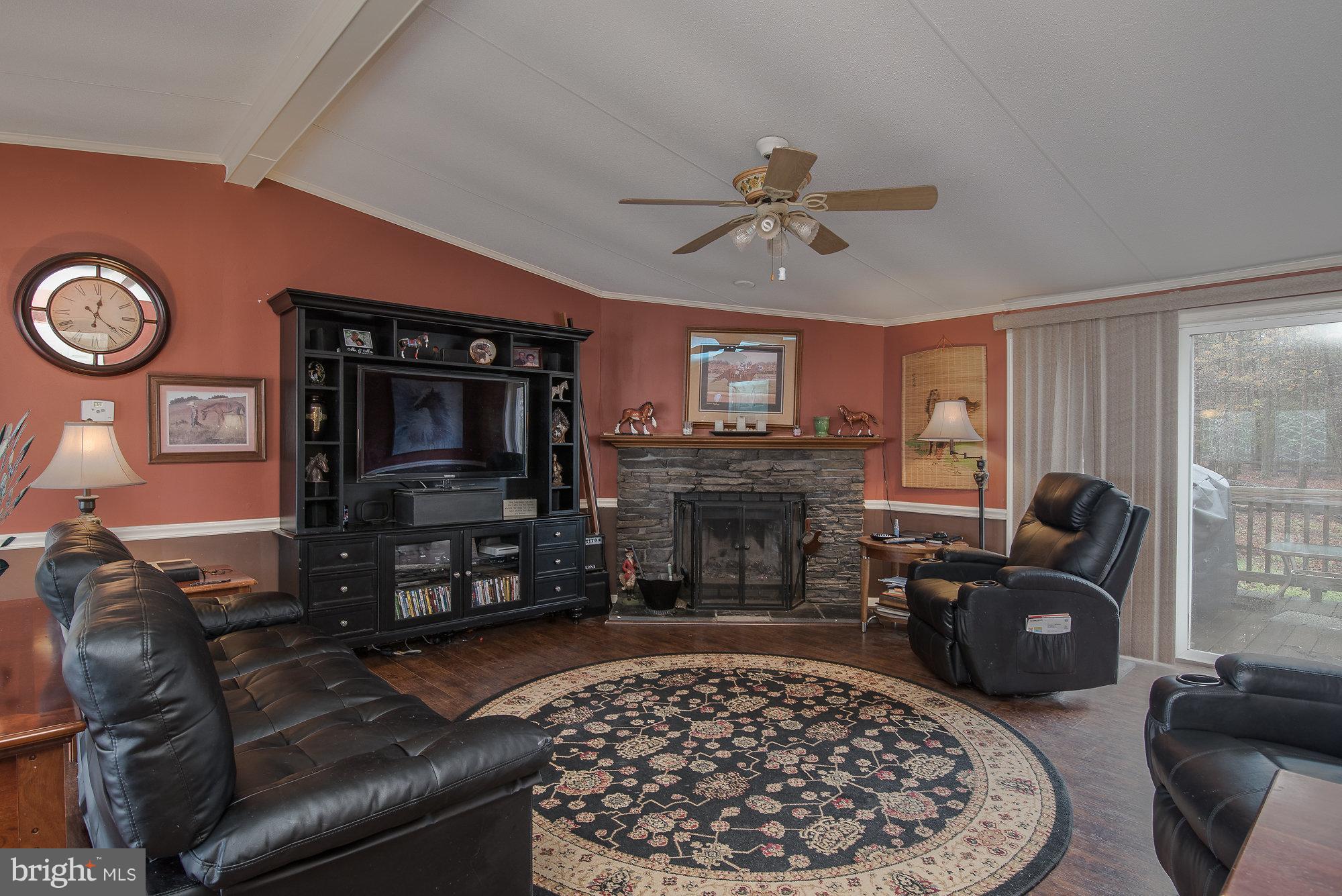 3414 Partlow Road Partlow, VA 22534 - Photo 2 of 22 Family Room