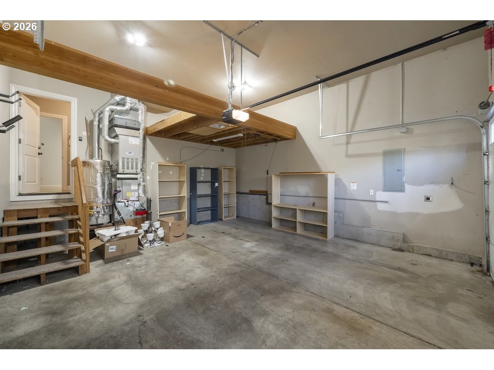 3924 Southwest Pasadena Street Portland, OR 97219 - Photo 39 of 48 Gallery Image 39