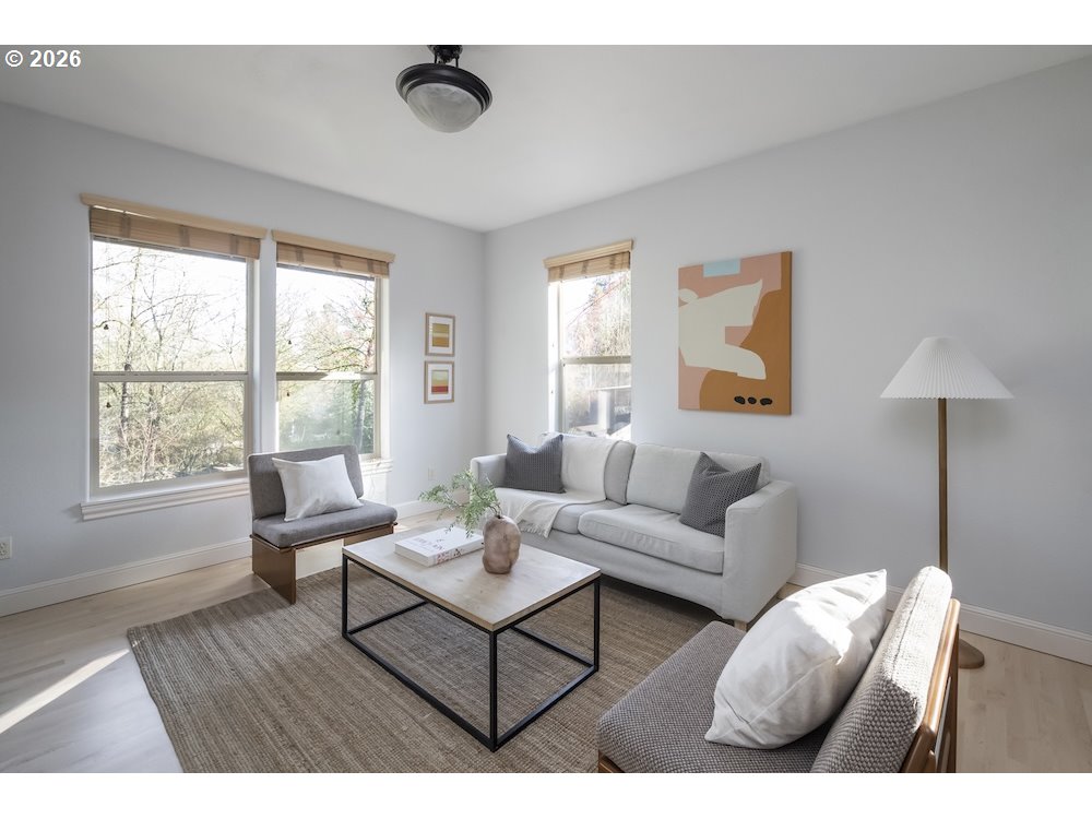 3924 Southwest Pasadena Street Portland, OR 97219 - Photo 10 of 48 Gallery Image 10