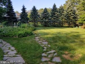 25 Tournament Way Hazleton, PA 18202 - Photo 46 of 66 privat backyard