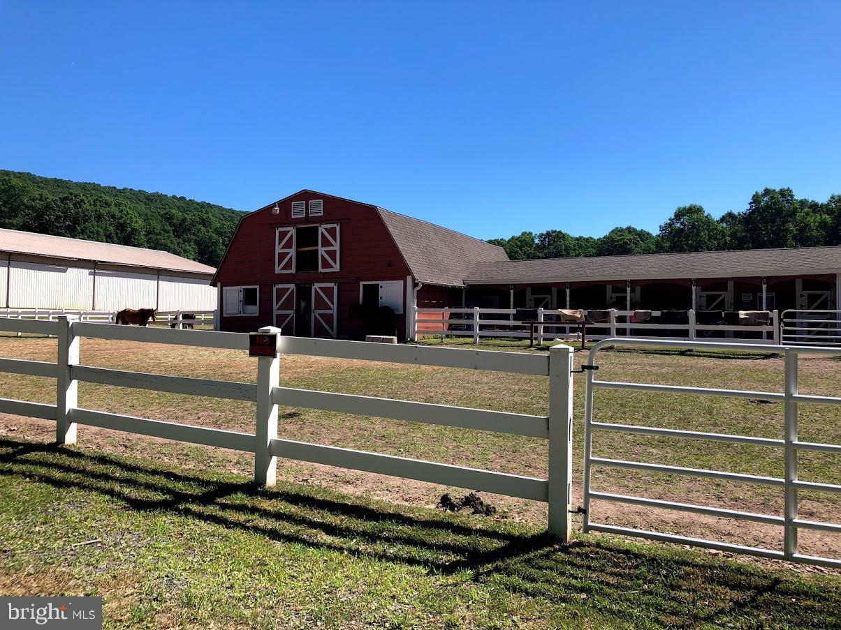25 Tournament Way Hazleton, PA 18202 - Photo 61 of 66 equestrian center