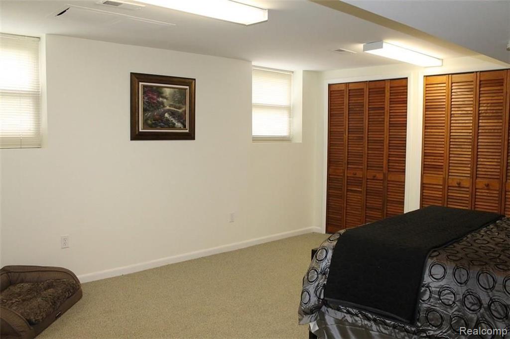 30740 Ridgeway Drive Farmington Hills, MI 48334 - Photo 45 of 58