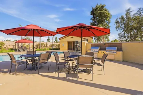 $895,000 | 11130 Taloncrest Way, Unit 19, San Diego, CA 92126