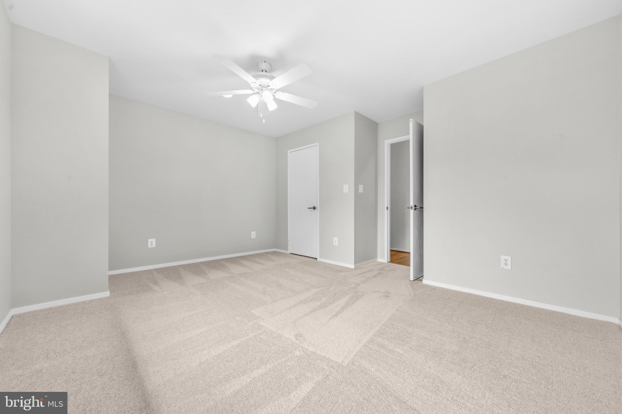2105 South Bay Lane Reston, VA 20191 - Photo 40 of 71