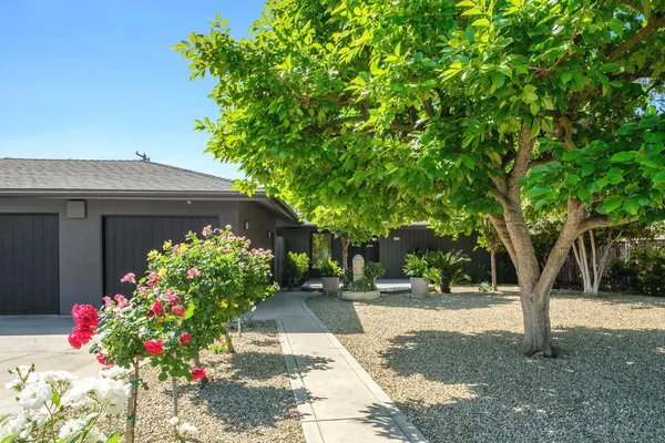 $549,000 | 1510 East Austin Way, Fresno, CA 93704