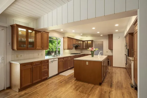 $549,000 | 1510 East Austin Way, Fresno, CA 93704