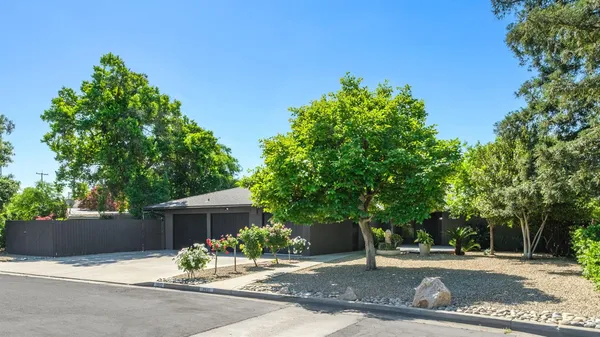 $549,000 | 1510 East Austin Way, Fresno, CA 93704