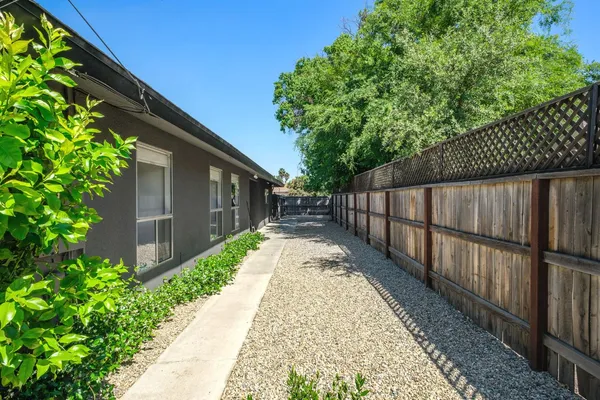 $549,000 | 1510 East Austin Way, Fresno, CA 93704