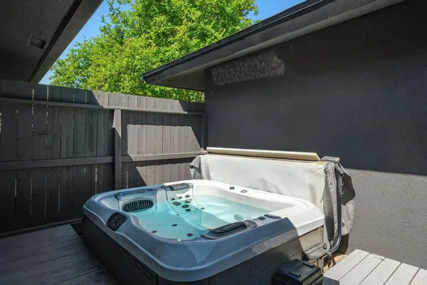 $549,000 | 1510 East Austin Way, Fresno, CA 93704