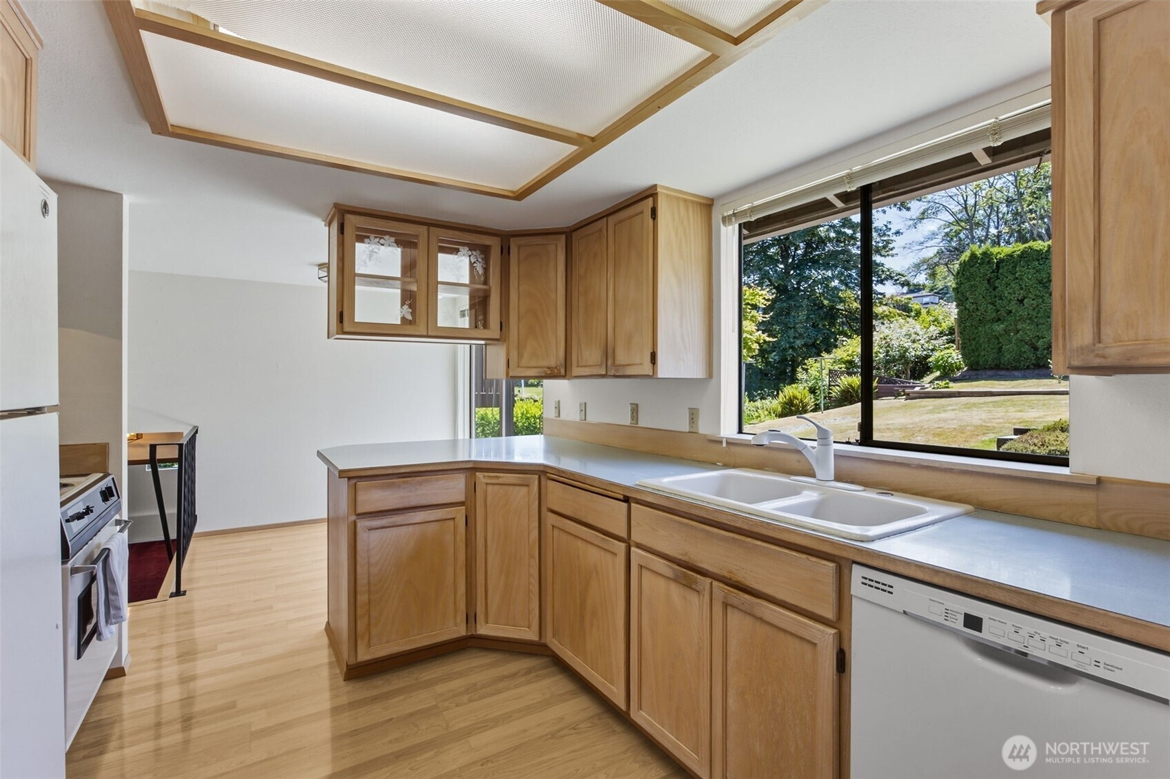 611 Southwest 293rd Street Federal Way, WA 98023 - Photo 9 of 40