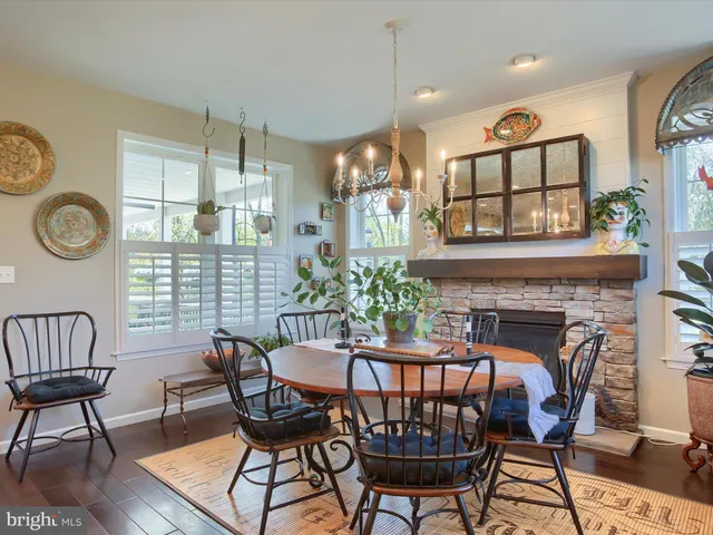 a view of walk in closet