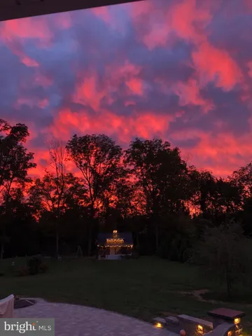 $998,000 | 40 Simmons Creek Lane, Enola, PA 17025