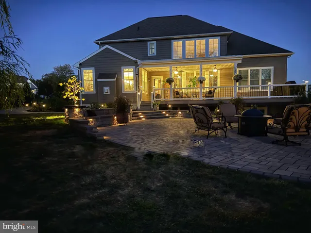 $998,000 | 40 Simmons Creek Lane, Enola, PA 17025